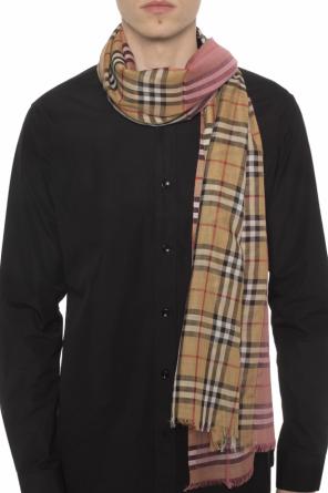 Szal ze wzorem w kratę, zdjęcie 2 Szal ze wzorem w kratę od Burberry